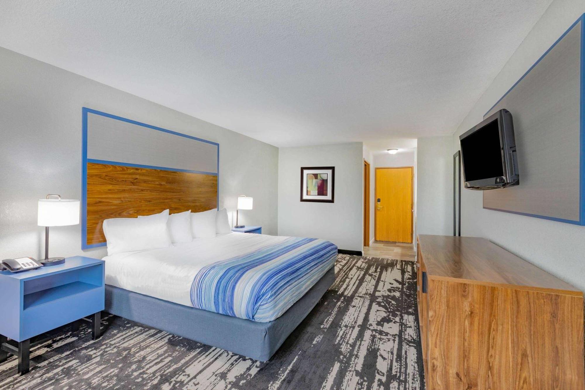 Americinn By Wyndham Pella Экстерьер фото