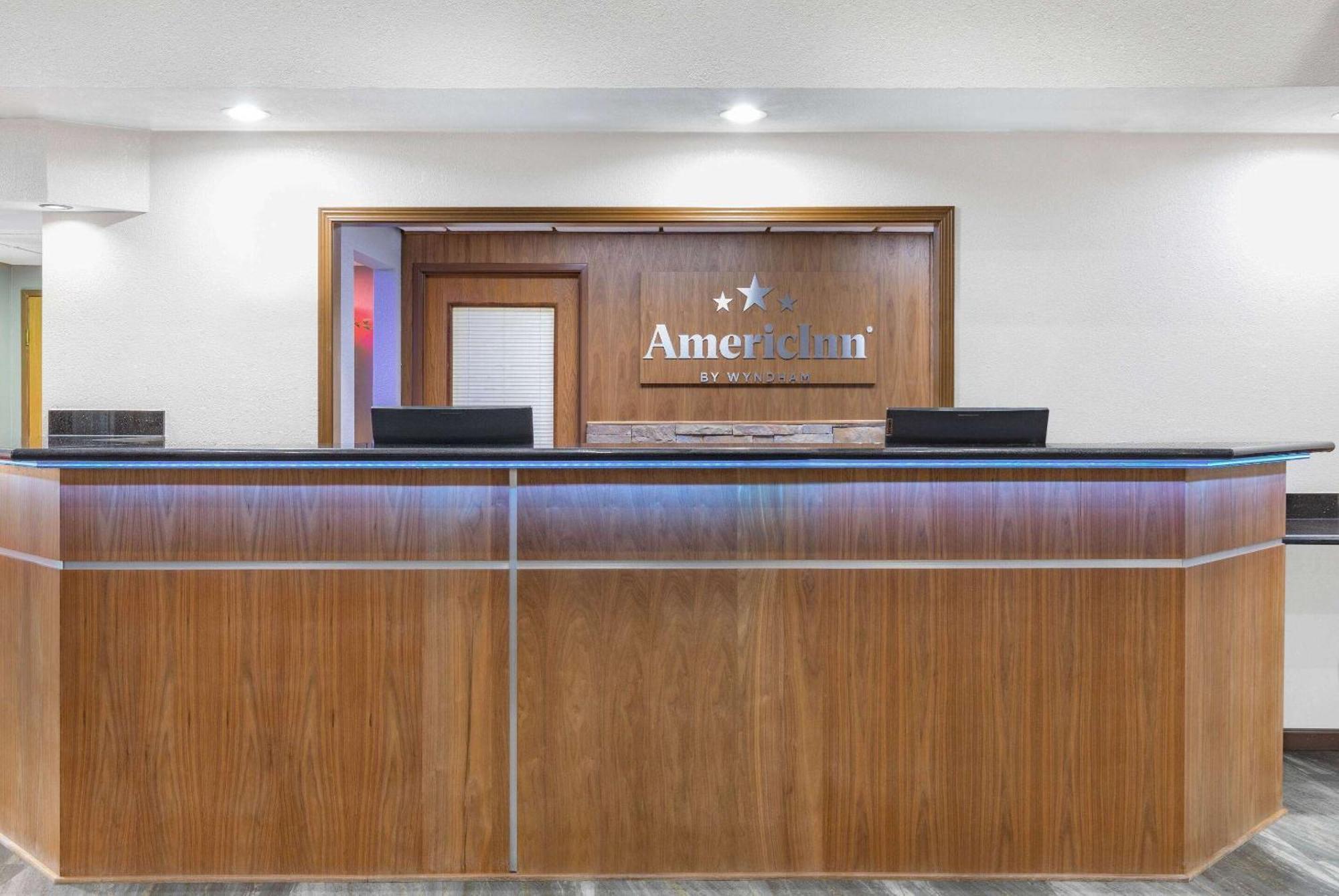 Americinn By Wyndham Pella Экстерьер фото
